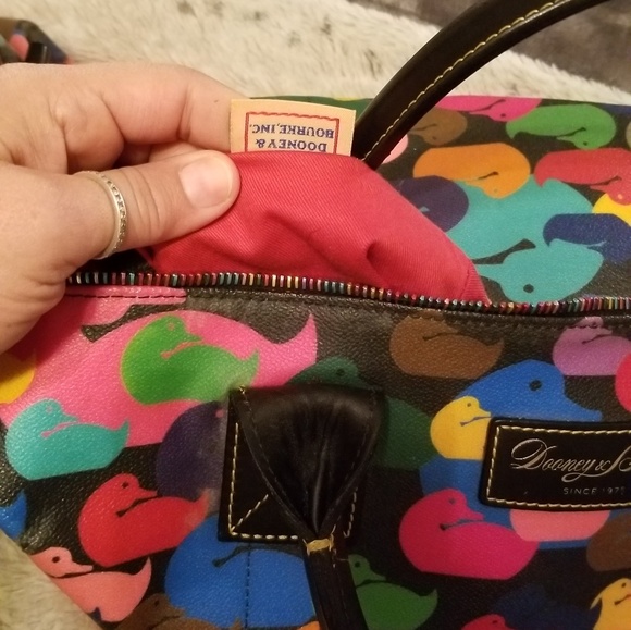 Pair of Dooney&Bourke wonderducks (plus wallet) - Picture 5 of 7